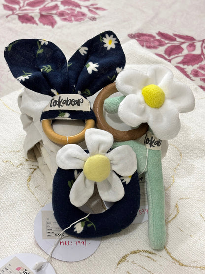 Rattle & Teether Set for Babies – Flower Bouquet Design