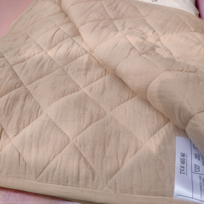 Soft Flannel and Muslin Quilted Toddler Blanket for Toddlers – Dachshund in Christmas Lights