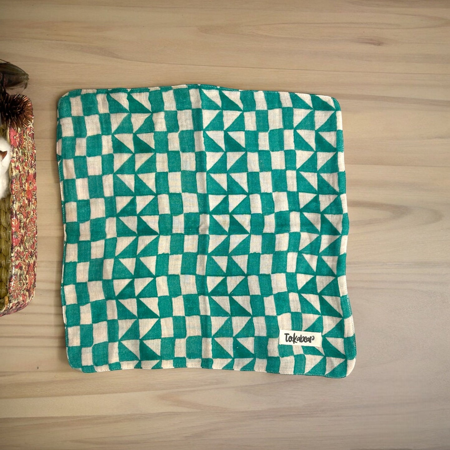 Ultra-Soft 4-Layer Muslin Baby Wipes – 30x30cm | Hypoallergenic & Rash-Free Multipurpose Hankies